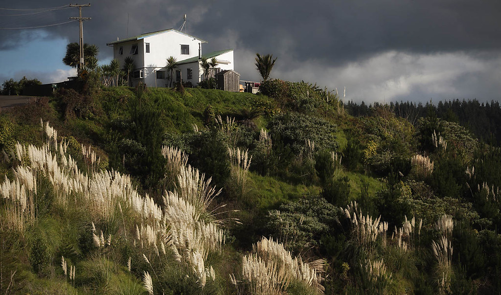 The Papamoa Hills, Tauranga, NZ Reid Road Spooky21 Flickr