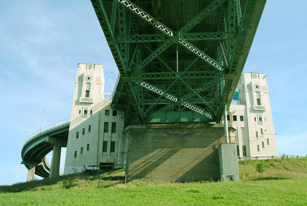 Quatre tourelles du pavillon de l’île SainteHélène four… Flickr