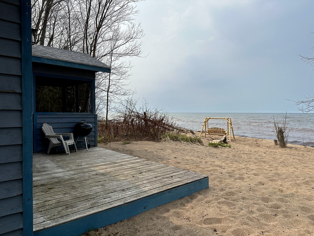 Lakeside Cottage We spent two nights at a cottage on the s… Flickr
