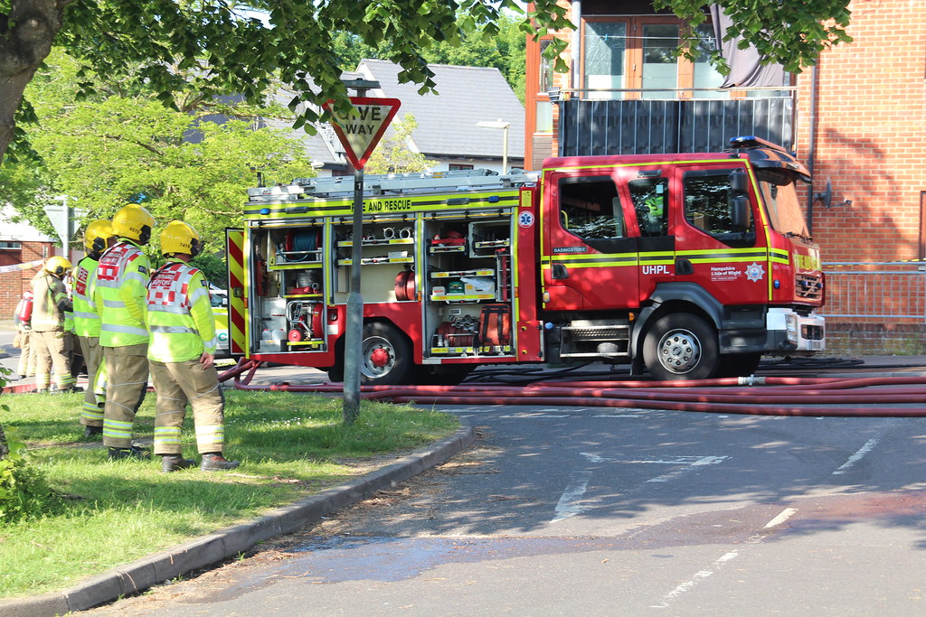 16 pump fire, Oakridge Road, Basingstoke 27.5.23 Flickr