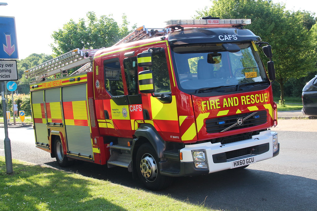 16 pump fire, Oakridge Road, Basingstoke 27.5.23 Flickr