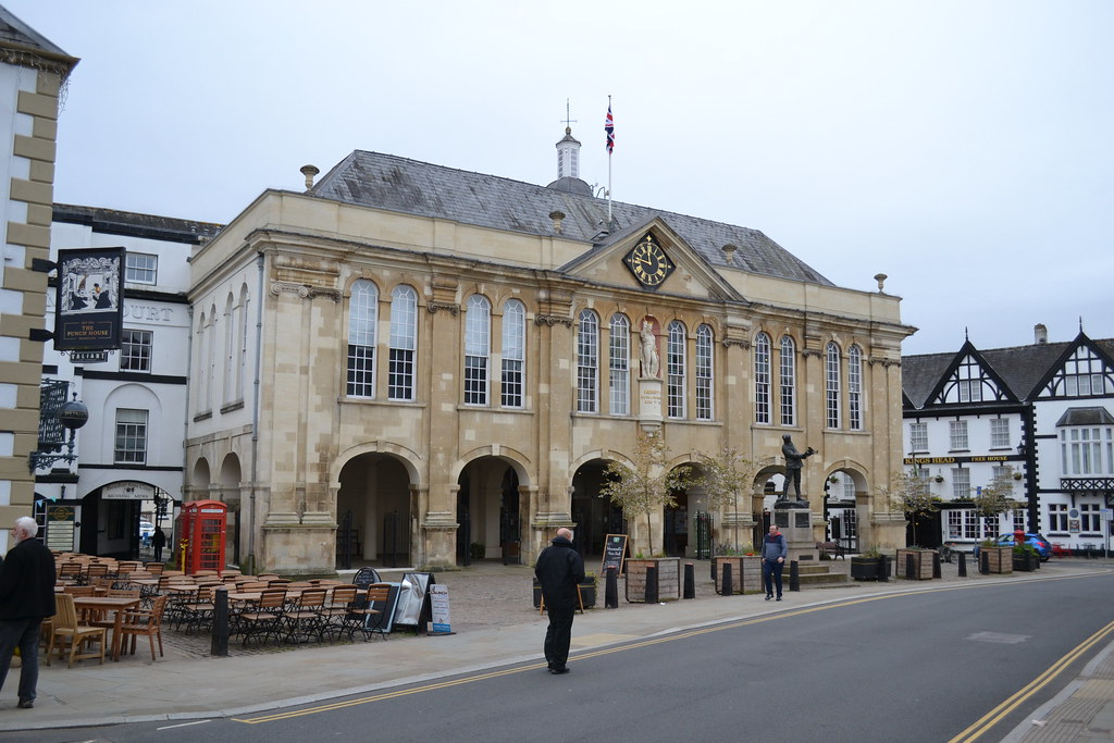 Town Hall, Monmouth Town Hall, Monmouth Robert Marsh Flickr