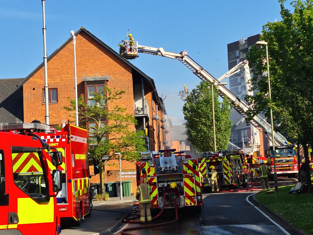 16 pump fire, Oakridge Road, Basingstoke 27.5.23 Flickr