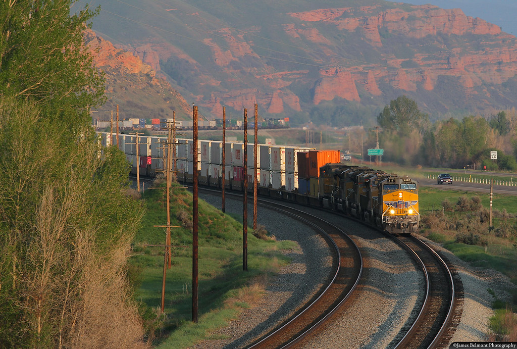 Hustling Through Henefer Union Pacific's ZG2OAB 19 hustles… Flickr