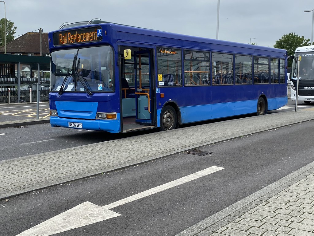 Dennis Dart NK56EPC 13.05.23 Rail replacement at Didcot 13… Flickr