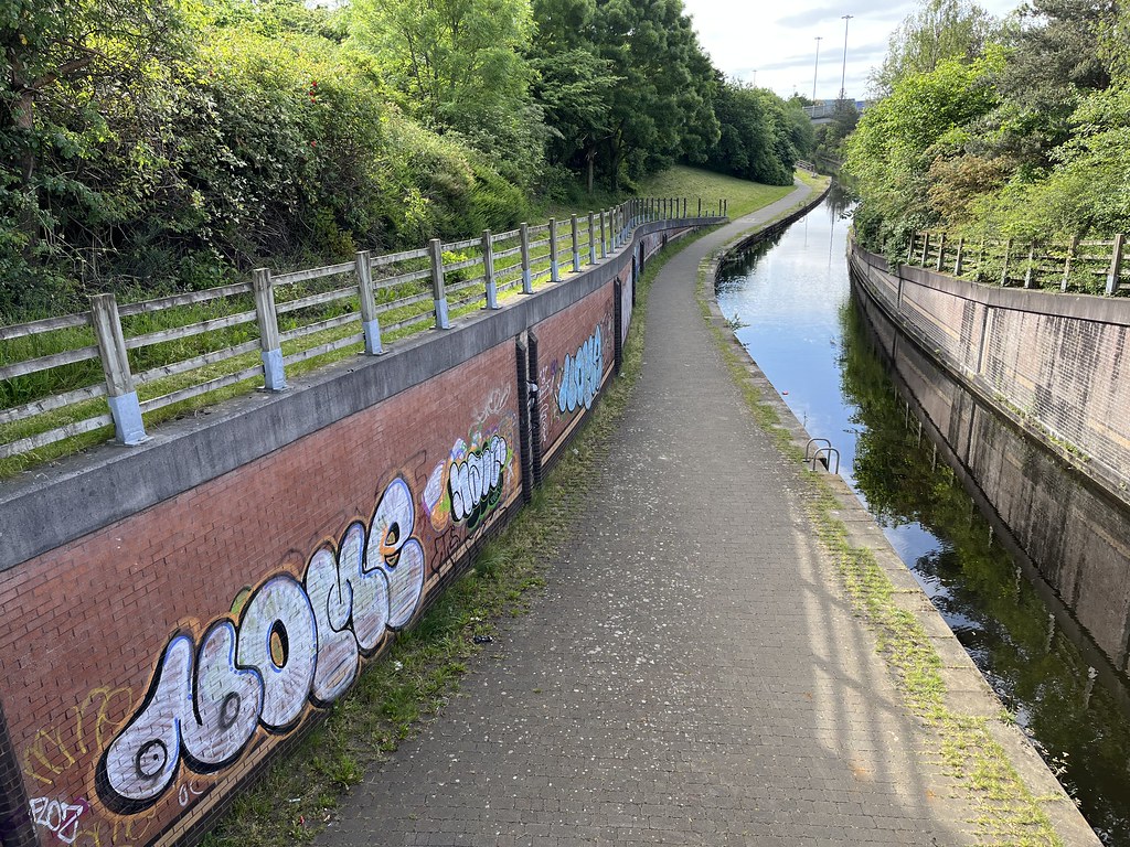 The Rochdale Canal, Chadderton andy hebden Flickr
