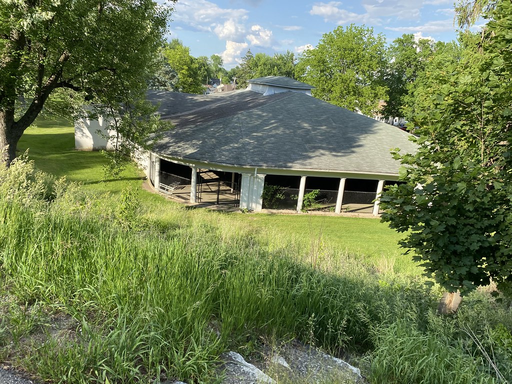 Shelter house at Fountain Park Piqua taken from Towpath Ron