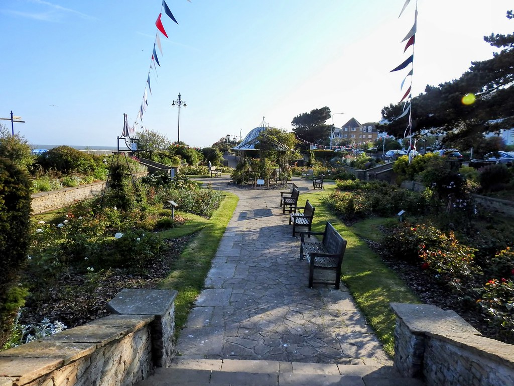 Seafront Gardens Seafront Gardens, ClactononSea Reading Tom Flickr