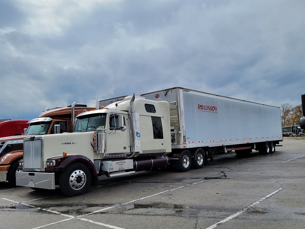 20230331_153025 2023 Mid America Trucking Show parking lot… Sean's