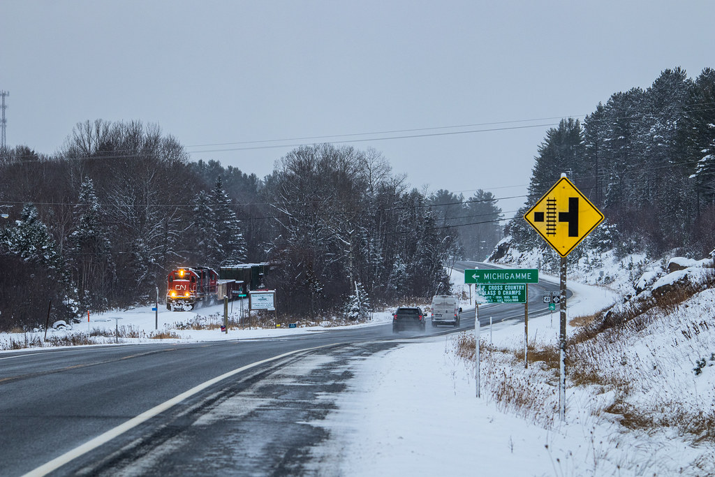 Michigamme CN L539 rolls into Michigamme, Michigan on the … Flickr