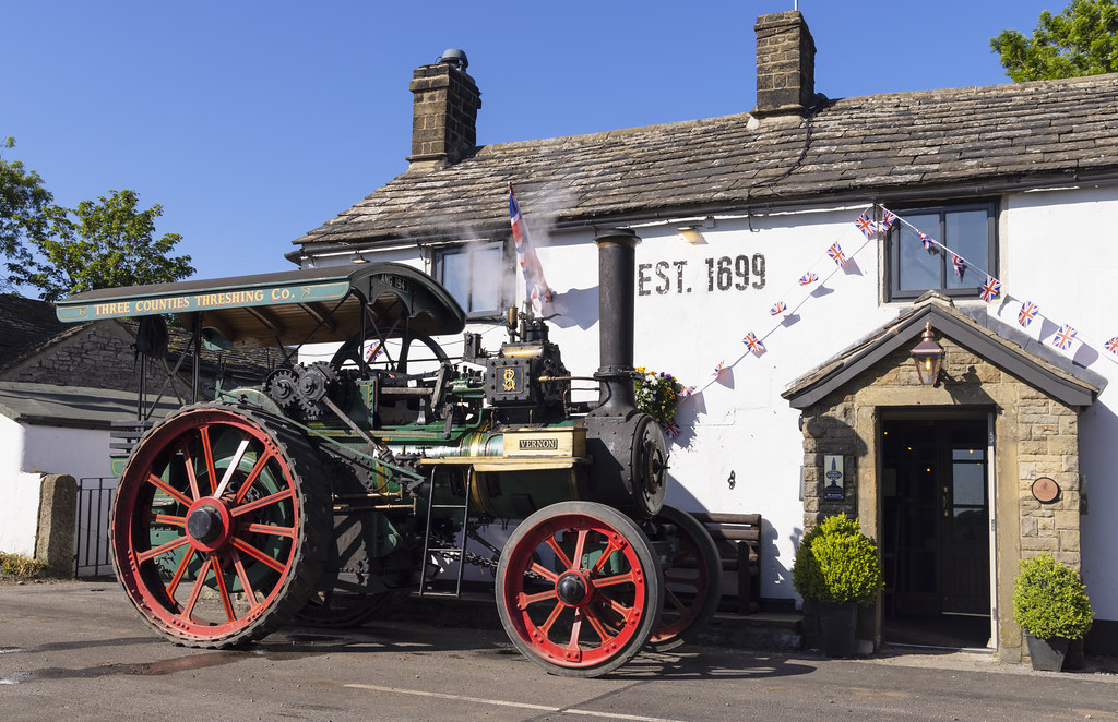 Traction Engine 'Vernon' At the Anchor Inn, Tideswell, Der… Flickr