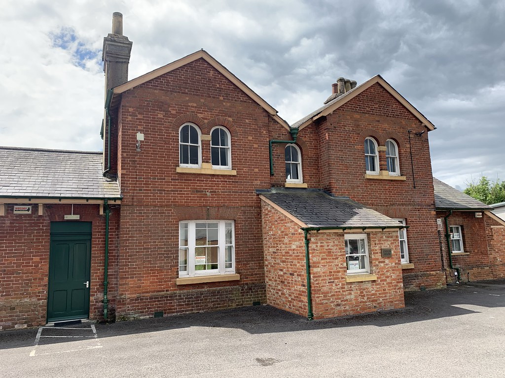 Former Wilton railway station SRSignalman Flickr