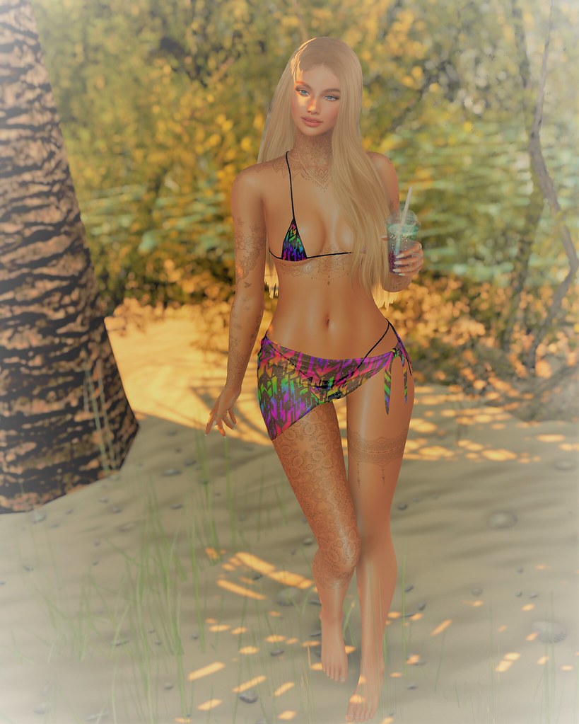 Bikinis and Palm Trees FabFree Fabulously Free in SL