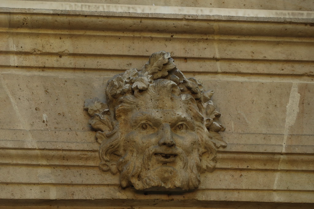 Hôtel de Roquelaure l ’hôtel de Roquelaure dresse son élég… Flickr