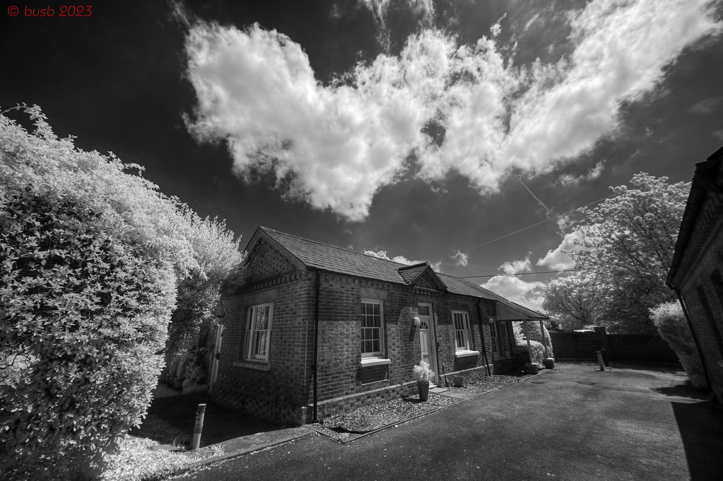 NZ6_1783_Enh_b Cuckfield Hospital now flats in 720nm inf… Flickr