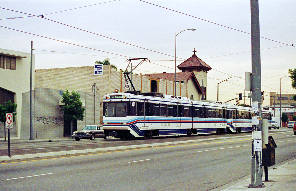 Los Angeles to Long Beach Blue Line_(5) CanyonMike1 Flickr