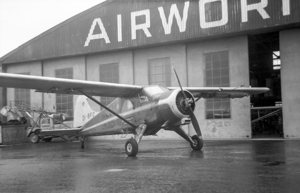 Airwork Beaver ZKBFO outside the Airwork hangar at Christ… Flickr