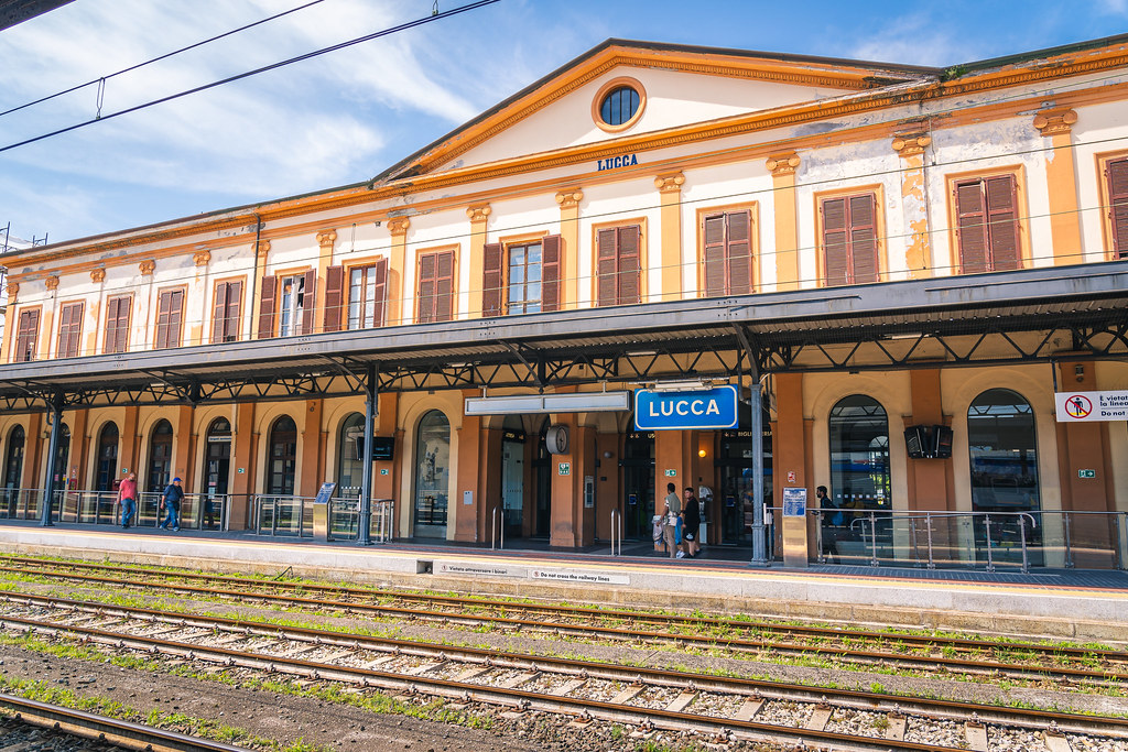 Lucca train station Pat_4light Flickr