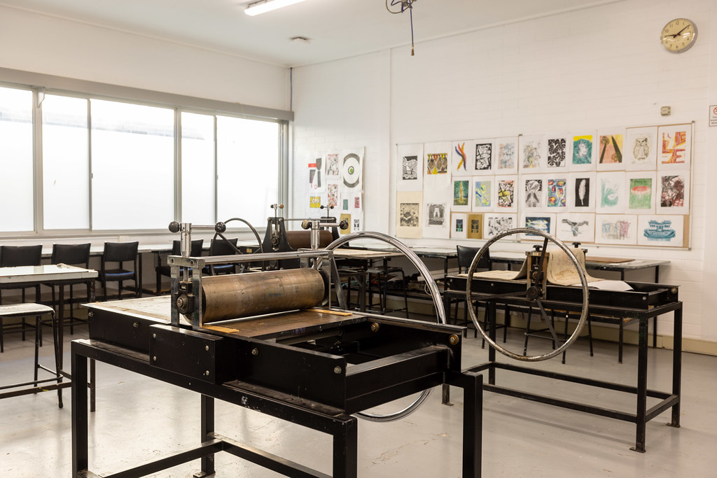 Manual printing press Art studio with manual printing pres… Flickr