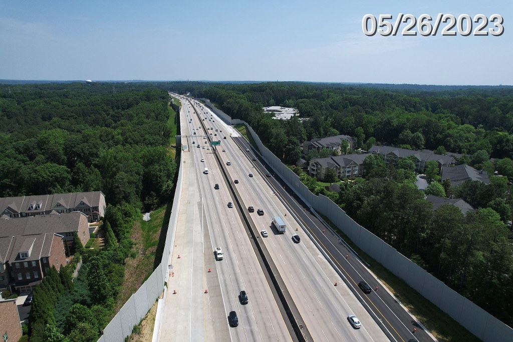 Looking north on SR 400 above Spalding Drive Looking north… Flickr