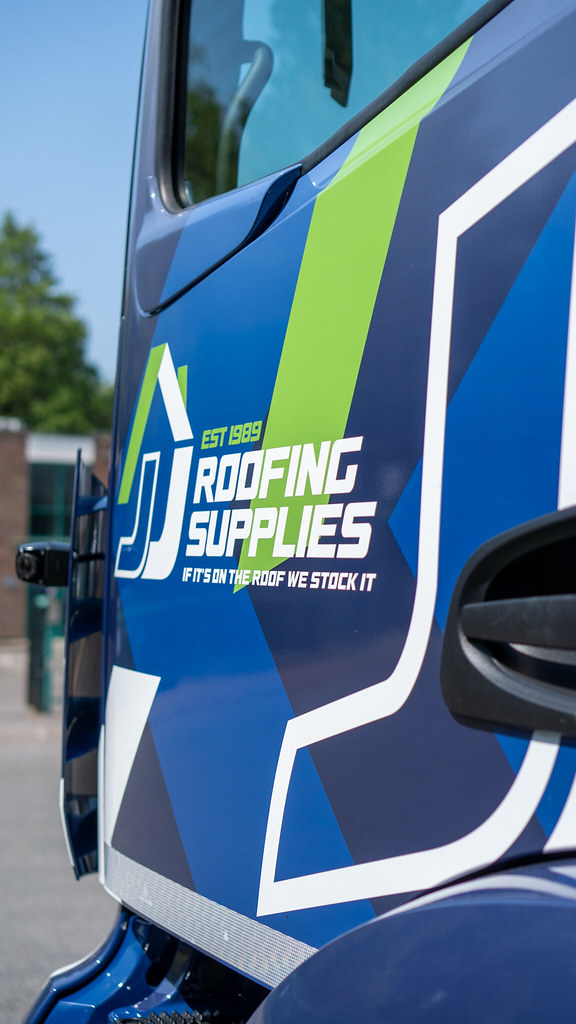 DSC08422 JJ Roofing Supplies Curtain Side Vehicle 2023 JJ Roofing