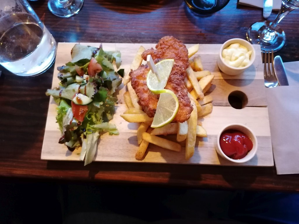 Island Iceland skjól BISTRO Fish and Chips Salat Holzbrett… Flickr