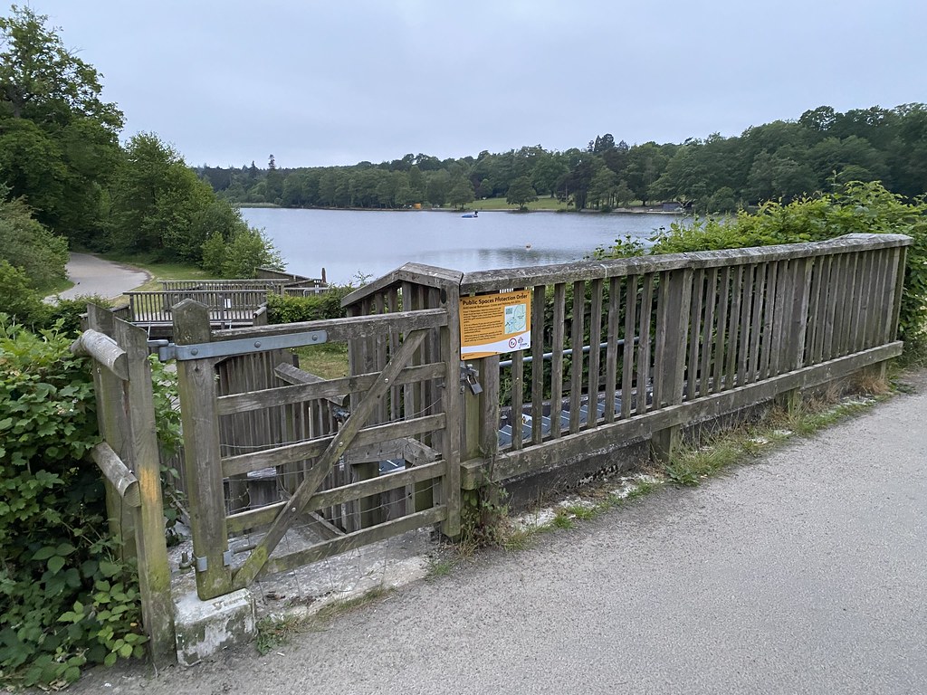 IMG_2320 Weir for Tilgate Lake, Crawley, Sussex. Paul Busby Flickr