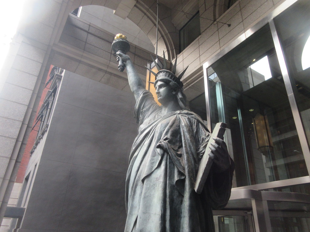 2023 Mini Statue of Liberty 61st St Midtown Manhattan 2798… Flickr