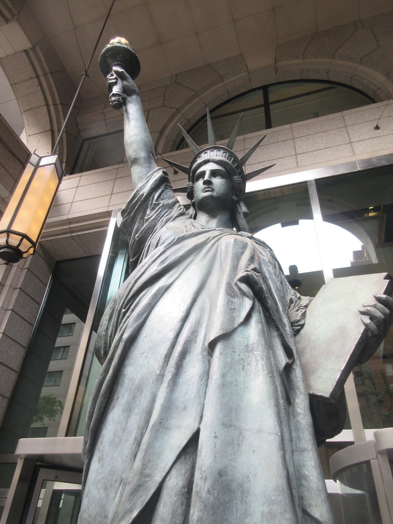 2023 Mini Statue of Liberty 61st St Midtown Manhattan 2789… Flickr