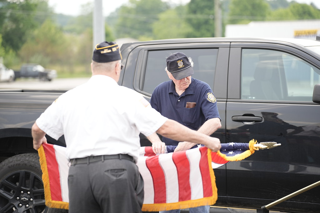 Gov. Justice attend ribbon cutting of new WV Dept. of Veterans