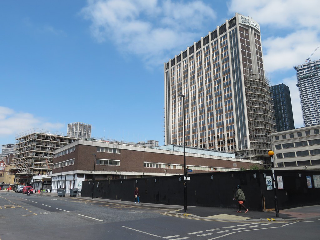 Former St Walk Croydon portemolitor Flickr