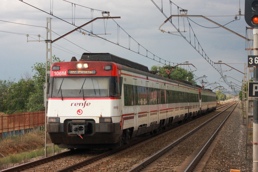 446 en Alcalá de Henares Universidad Train 446 Station A… Flickr