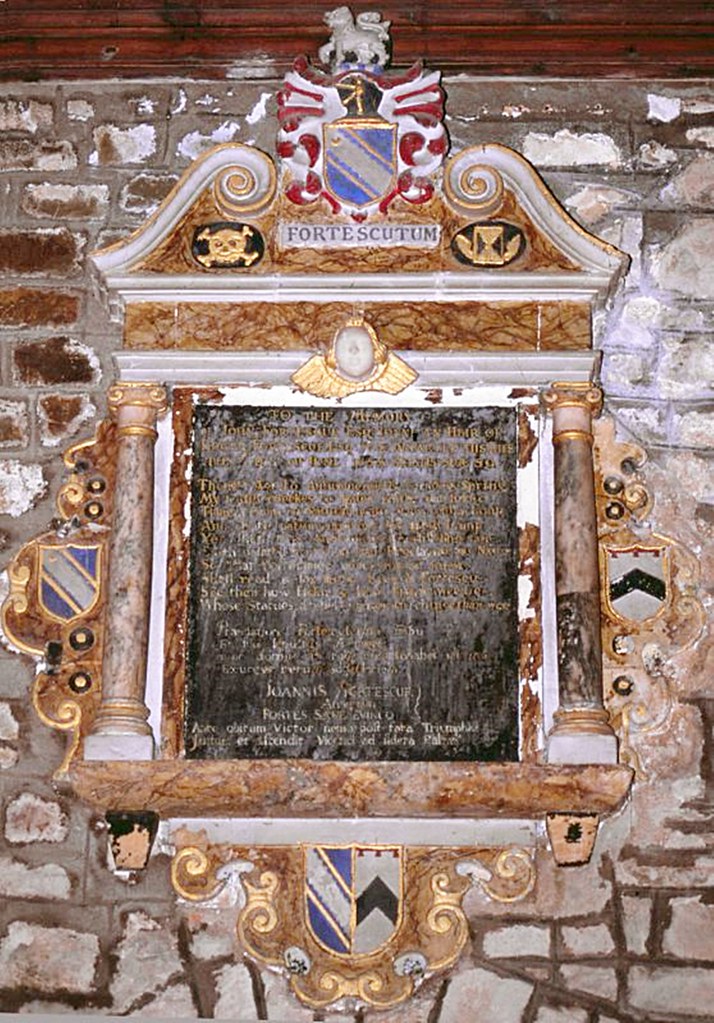 Buckland Filleigh, Devon Wall memorial over the south entr… Flickr