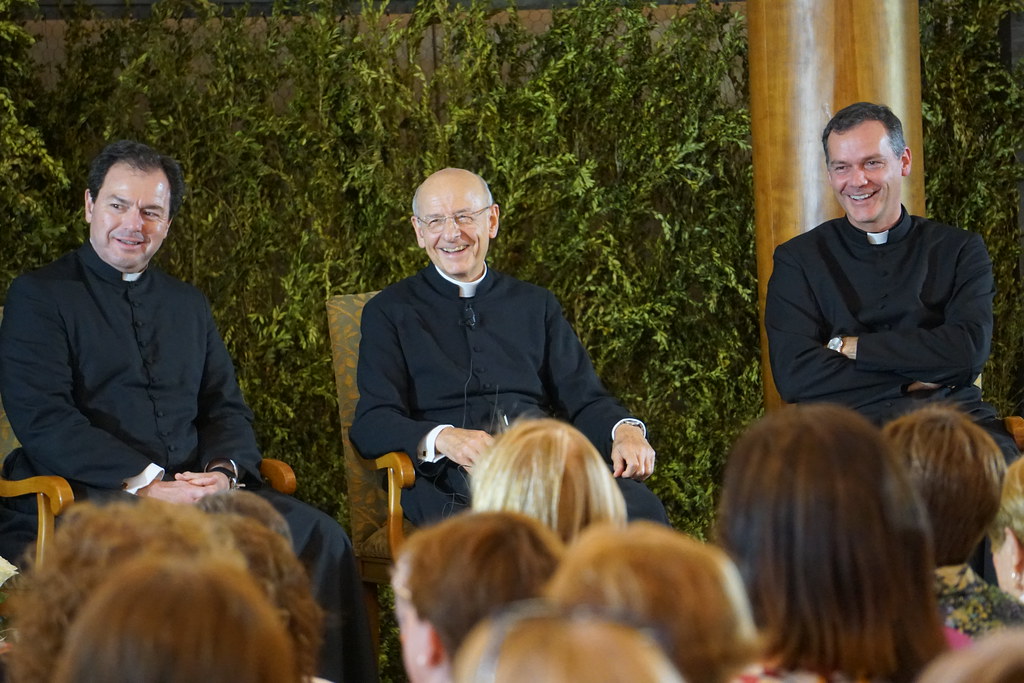 El prelado del Opus Dei en Murcia Viaje pastoral de Mons. … Flickr