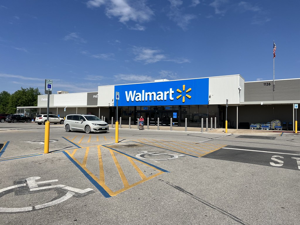 WalMart Tipton, Iowa 2023 Visit Post Remodel They rem… Flickr
