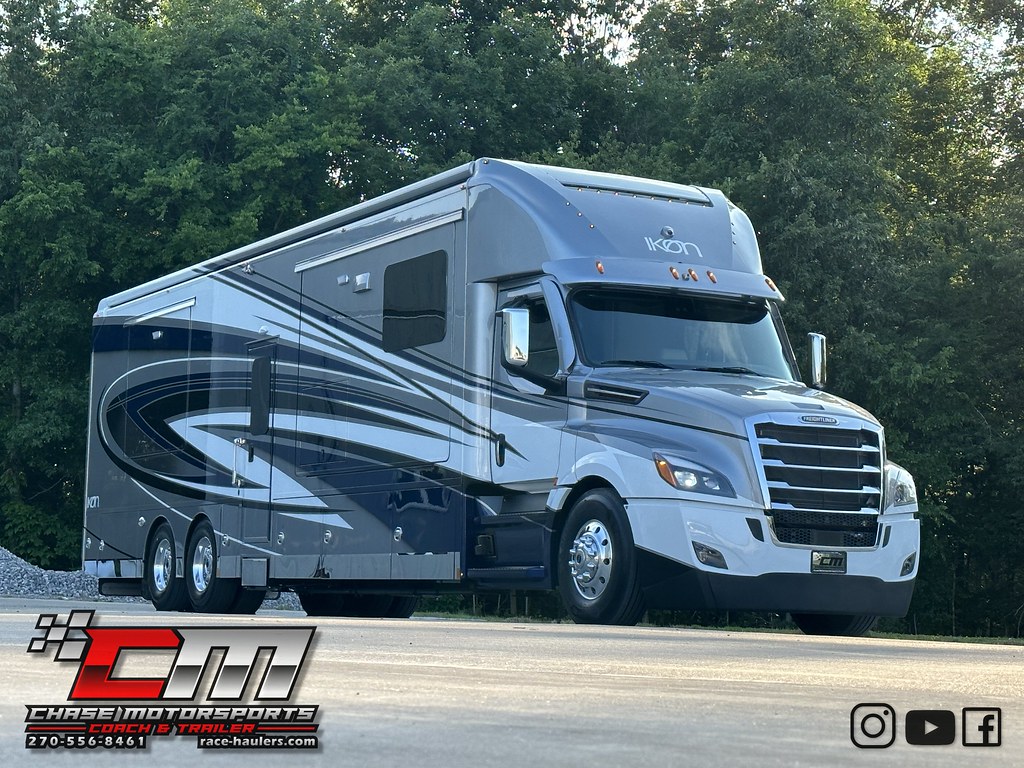 SOLD! 2023 Renegade Ikon Quad Slide i4534RX 600HP Motorhome Like