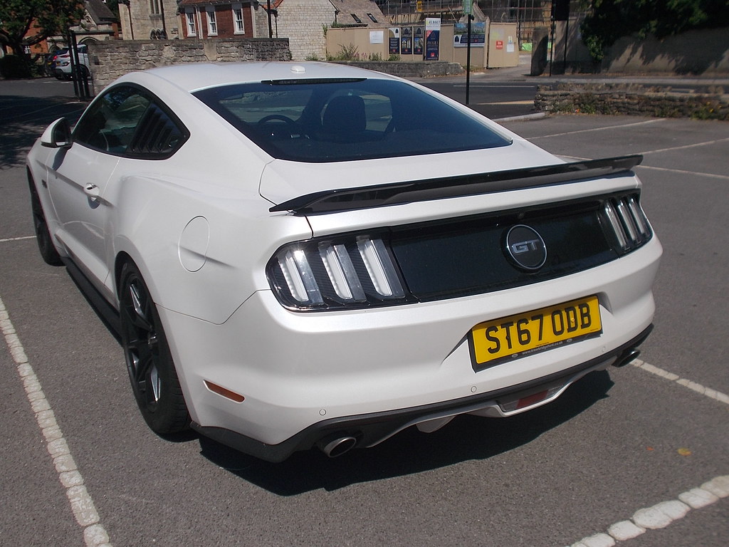 2017 Ford Mustang GT Seen in Church Street Car Park, Trowb… Flickr