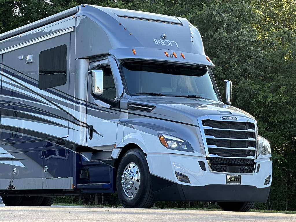 2023 Renegade Ikon Quad Slide i4534RX 600HP Motorhome Li… Flickr