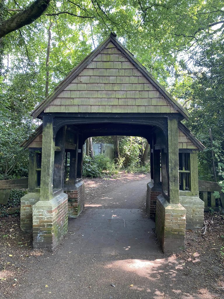 St Peter's Church, Yateley, Hampshire The church is Norman… Flickr