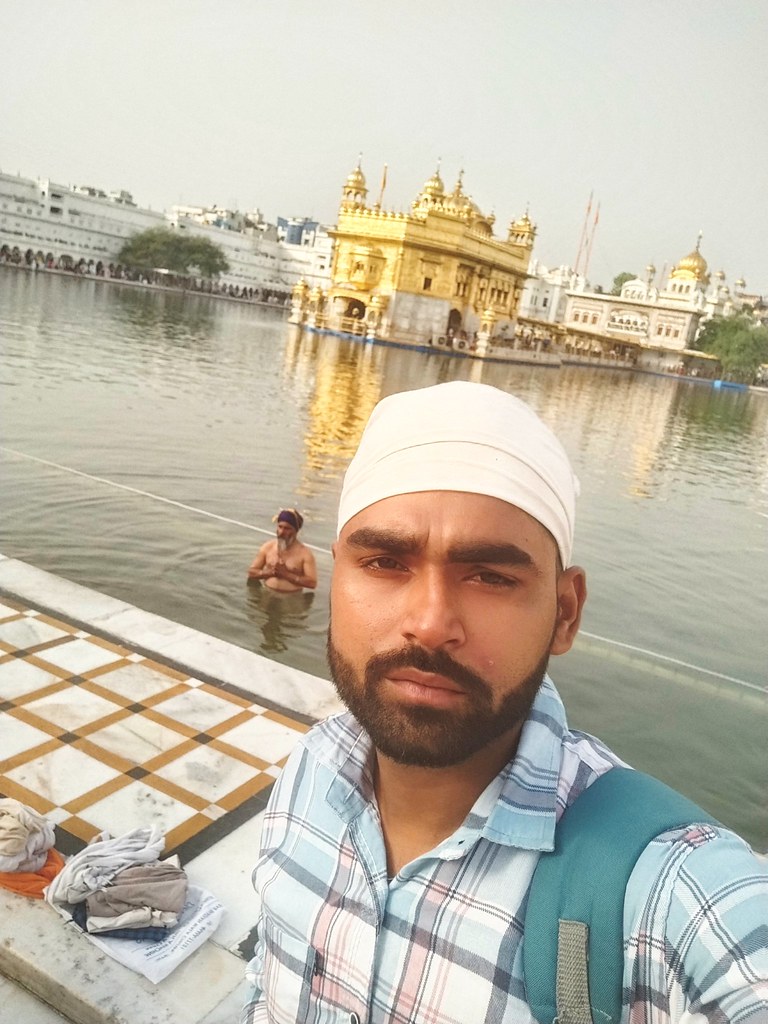 Golden temple Amritsar whaguru 🙏 Mehar kre.. Satnamdhanou… Flickr