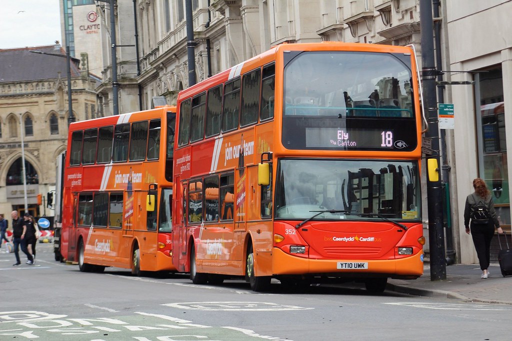 Cardiff bus 352 seen on Westgate ST working route 18 to El… Flickr