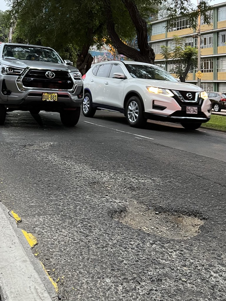 PROYECTO FINAL EL MAL ESTADO DE LA Av. ALFREDO BENAVIDES MIRAFLORES Flickr