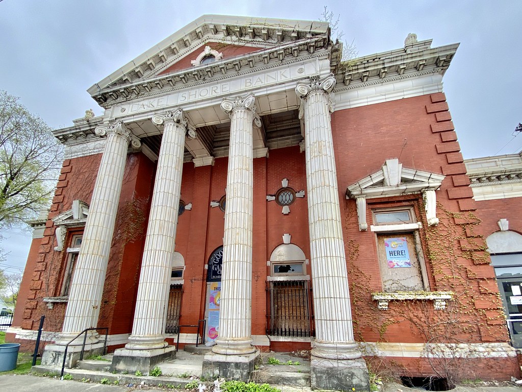Old Lake Shore Bank, GoodrichKirtland Park, Cleveland, OH… Flickr