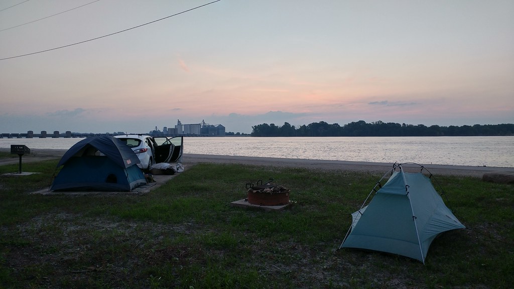 Camping on Mississippi River, Canton, MO Canton, MO (Lewis… Flickr