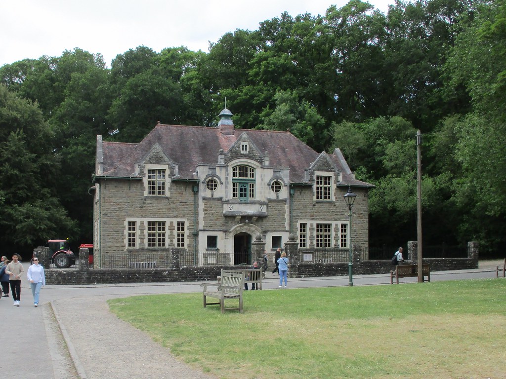 Oakdale Workmen's Institute Original location Oakdale, Gwe… Flickr