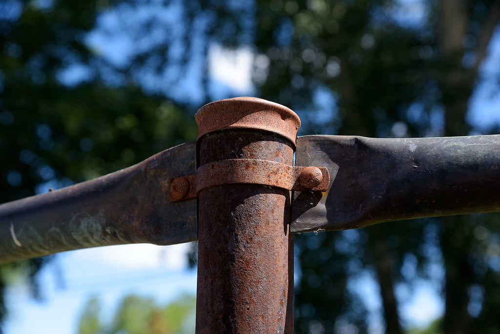 muriatic acid and why I do not use it on steel The Coleman Collectors