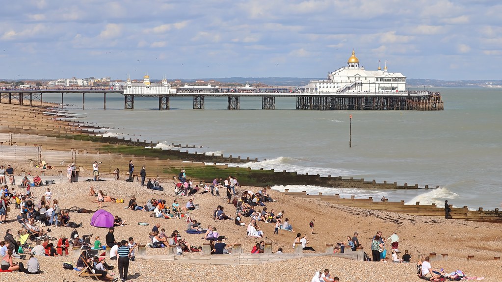 Eastbourne Beach & Pier Airbourne '19 Eastbourne Beach &… Flickr