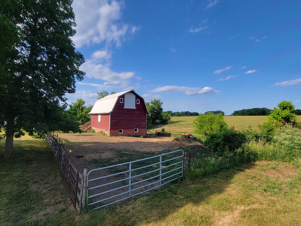 111439 Grandpa's Barn Rebecca Huston Flickr