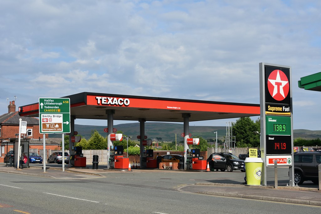 Texaco, Rochdale Halifax Road Lancashire 2023. EYBusman Flickr