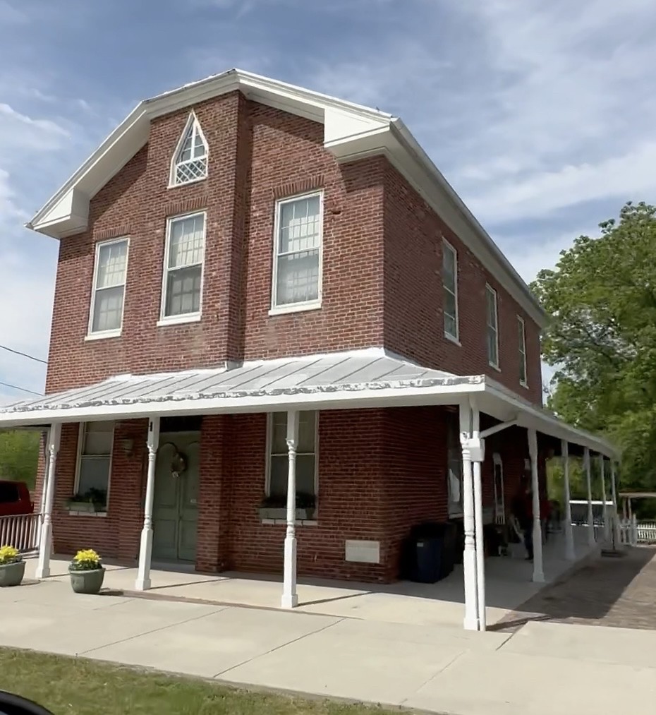 1879 706 w main st emmitsburg Maryland dennis heal Flickr